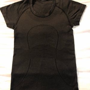 Lululemon top